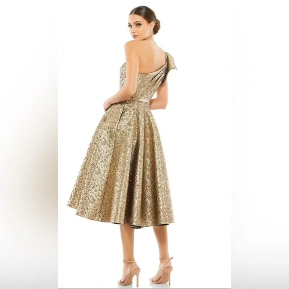 Mac Duggal Cocktail - 67906D Metallic A-Line Cocktail Dress
MAC DUGGAL - Picture 2 of 7